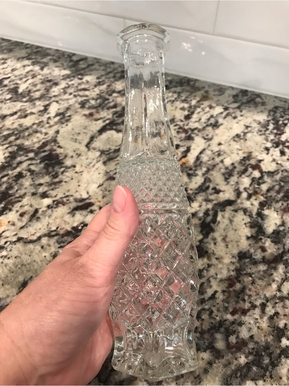 Vintage Anchor Hocking WEXFORD 9” Bud Vase - Picture 12 of 12